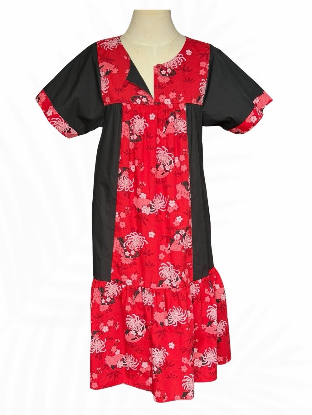 Vintage RM Malumi of Hawaii Muumuu Dress Red Black Japanese Floral size Small